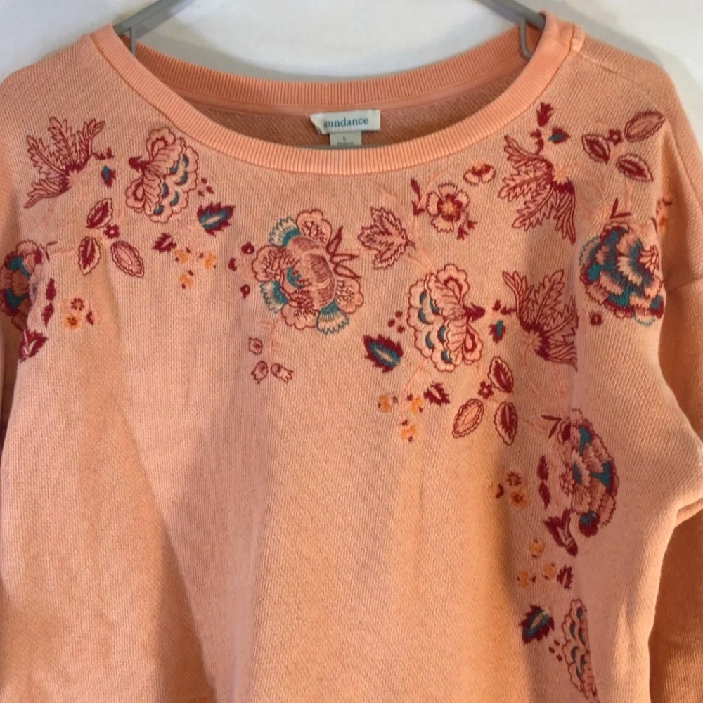 Sundance Women's Sweatshirt Peach Size Large Clementine Fields Embroidered Boho - Picture 3 of 9
